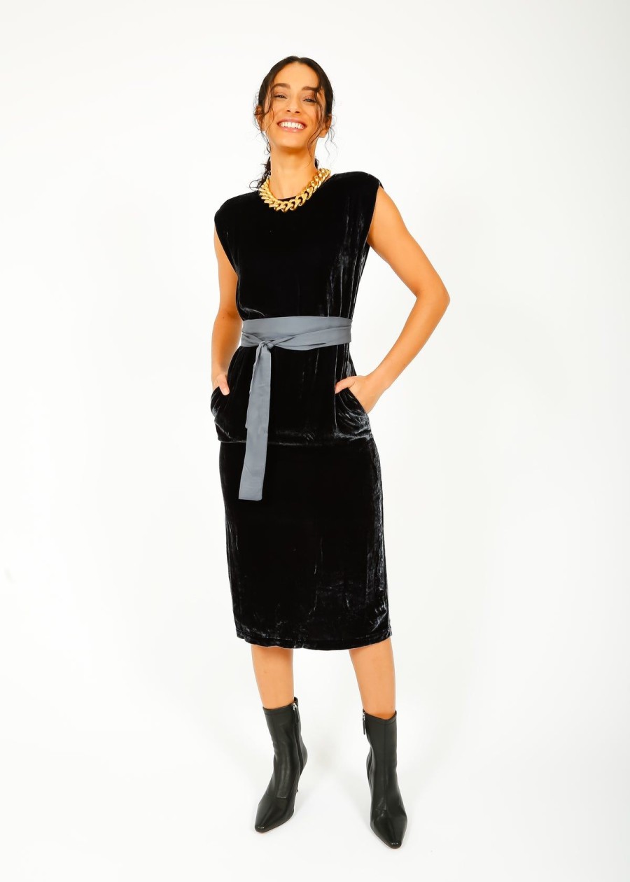 Women Velvet by Graham & Spencer Dresses | Velvet Kandace Dress In Navy